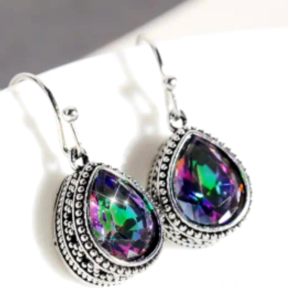 Earrings new beautiful teardrop shape turquoise/purple/green!! NWT - Picture 2 of 3